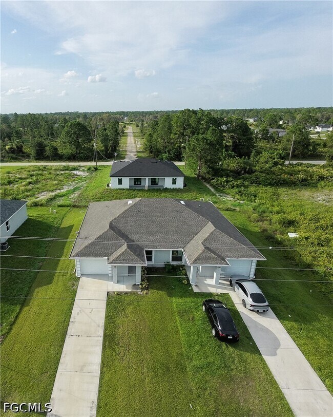 Building Photo - 941 Jaguar Blvd
