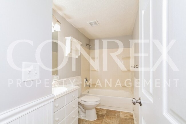 Building Photo - Bi Level home in Cul-de-sac!