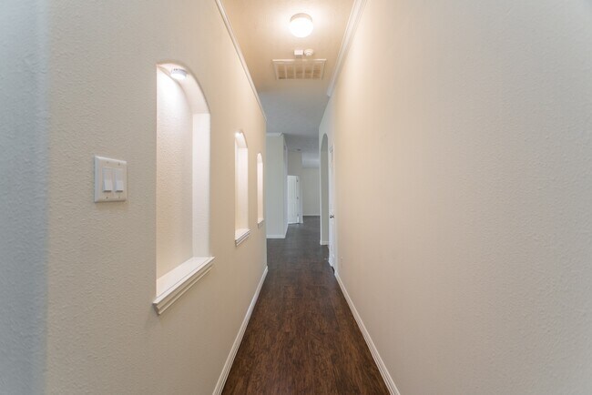 Building Photo - 25531 Forest Springs Lake