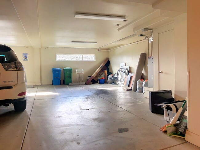 Building Photo - Tri-Level 3 Bed, 3 Bath Bernal Heights Tow...