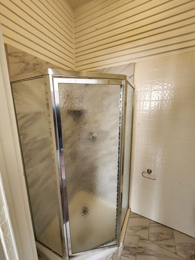 Building Photo - 923 Abigail St