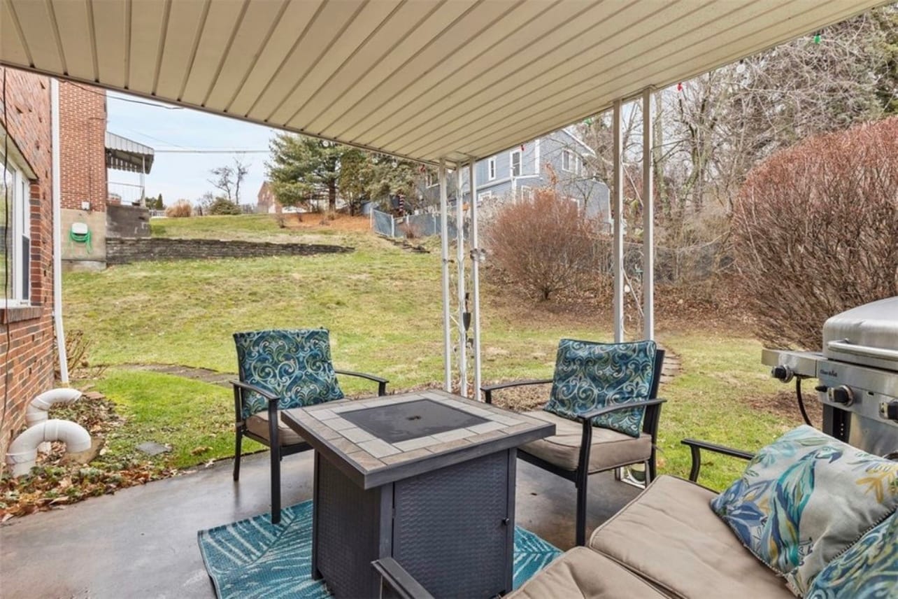 Backyard - 3642 Linden Ave