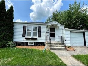 Building Photo - 308 6th Ave SE