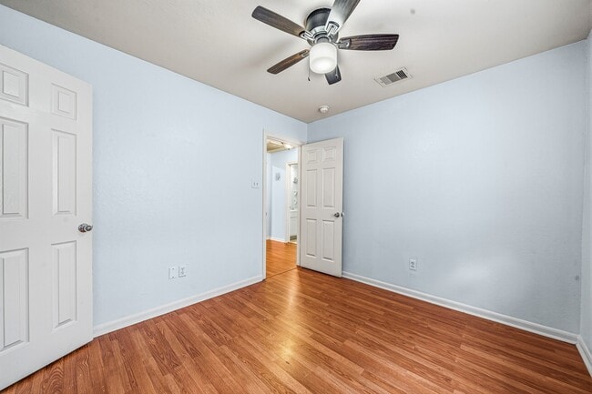 Building Photo - 3521 Lydia St