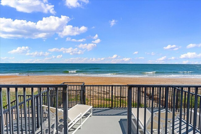 Building Photo - Beautiful 2bed 2bath Condo with stunning O...