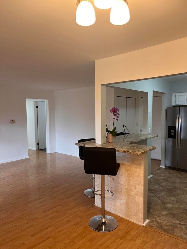 Building Photo - 30445 W 14 Mile Rd