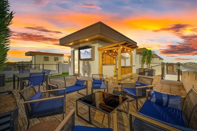 Building Photo - 623 Petit Wy