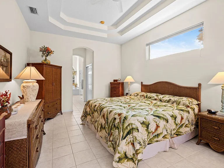 Building Photo - 184 Cacique Dr