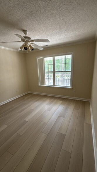 Building Photo - 4025 Sandtrap Ave