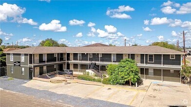 Building Photo - 401 N Bethel St
