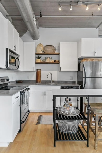 Building Photo - 748 N 3rd St