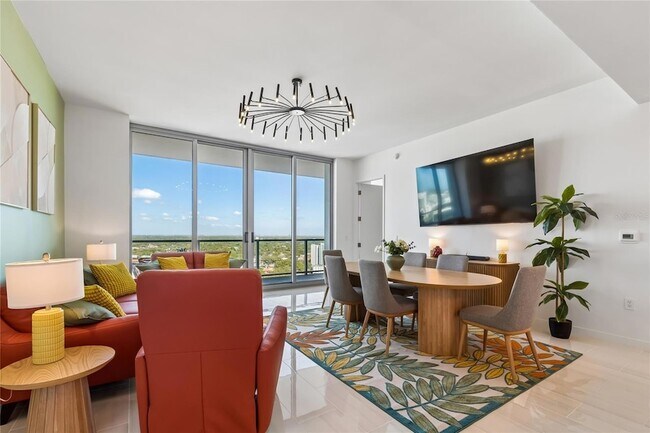 Building Photo - 400 Central Ave