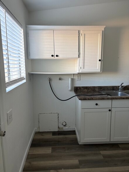 Building Photo - 1239 W Avenue H15