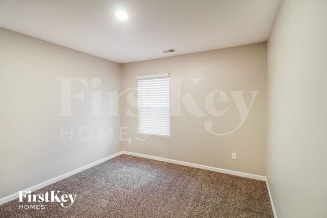 Building Photo - 2082 Massey Ln