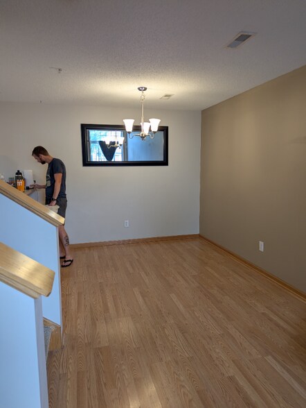 Building Photo - 361 Ojibway Path