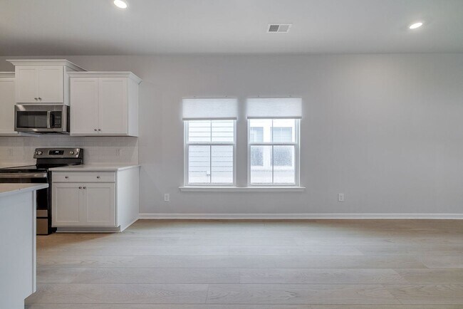 Building Photo - Modern 4BR Home in Gated Westbrook at Savannah Quarters