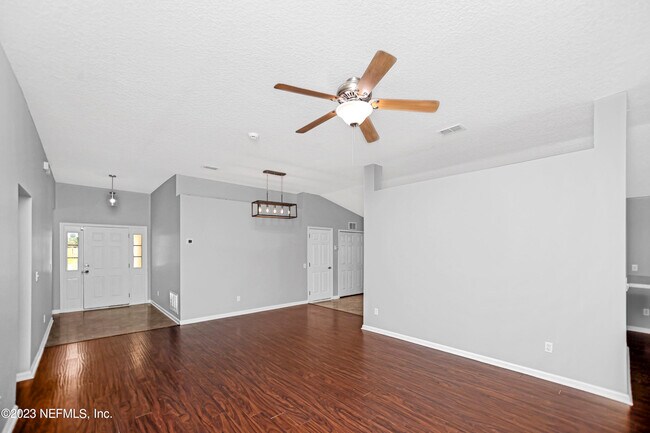 Building Photo - 2167 S Cranbrook Ave