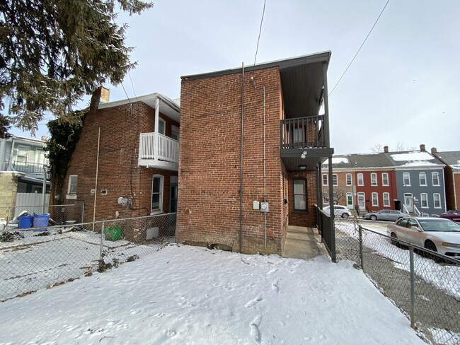 Building Photo - 440 Juniper St