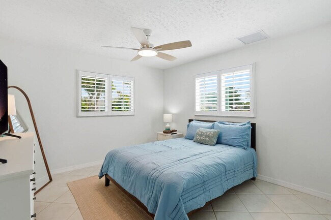 Building Photo - 27526 Los Amigos Ln