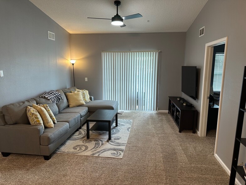 Primary Photo - 4908 Key Lime Dr