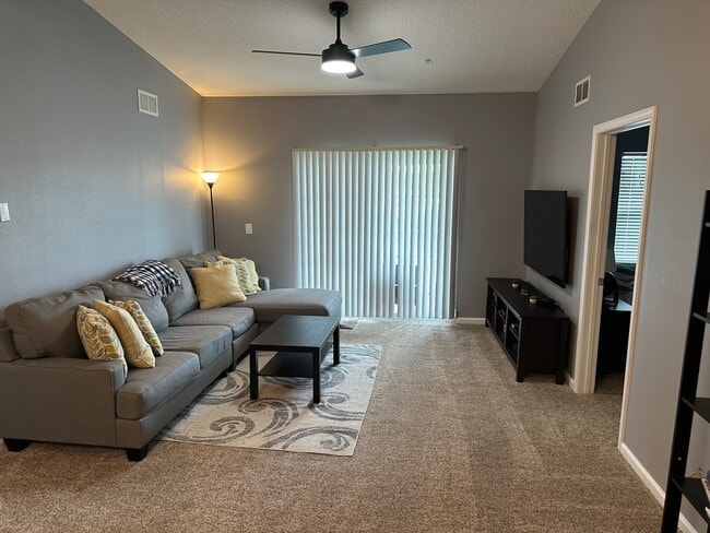 Building Photo - 4908 Key Lime Dr