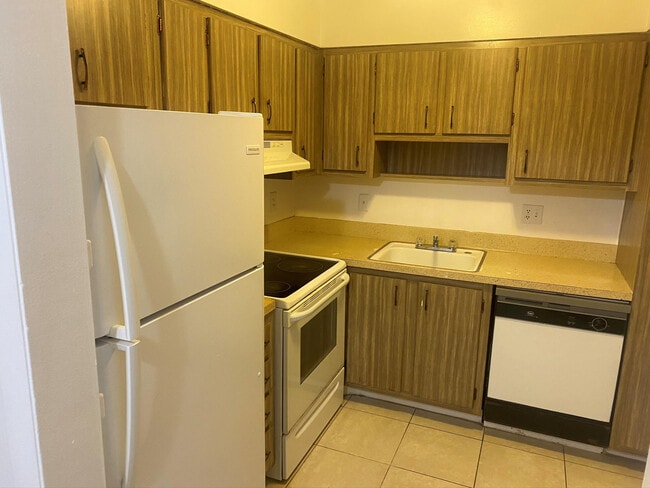 Building Photo - 4328 SW 6th St