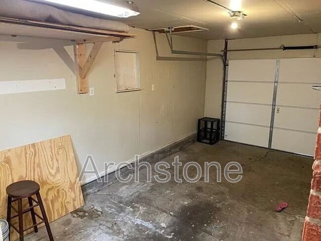 Building Photo - 1602 Sheffield Rd
