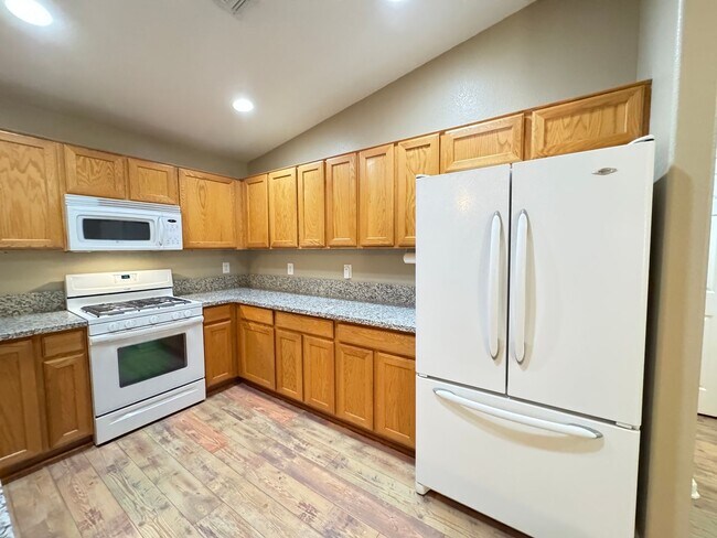 Building Photo - Nice home in Mohave Vista Estates