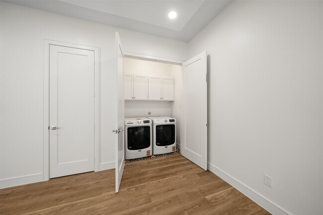 Building Photo - 1839 Colquitt St