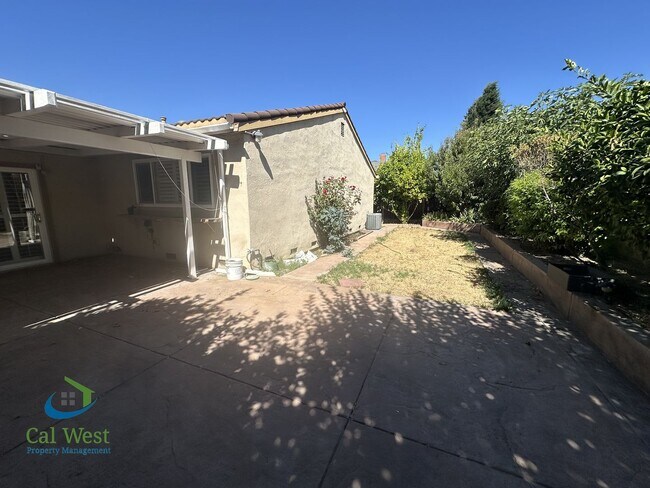 Building Photo - $4795 - South San Jose 4Bd / 2 Ba Single F...