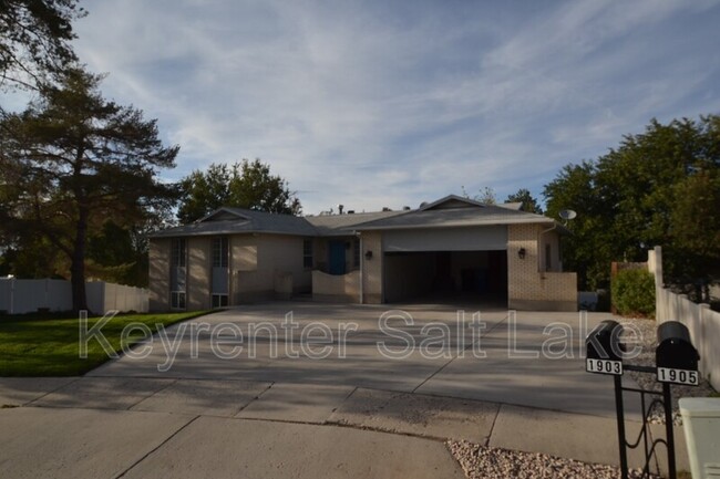 Building Photo - 1903 Granduer Dr.