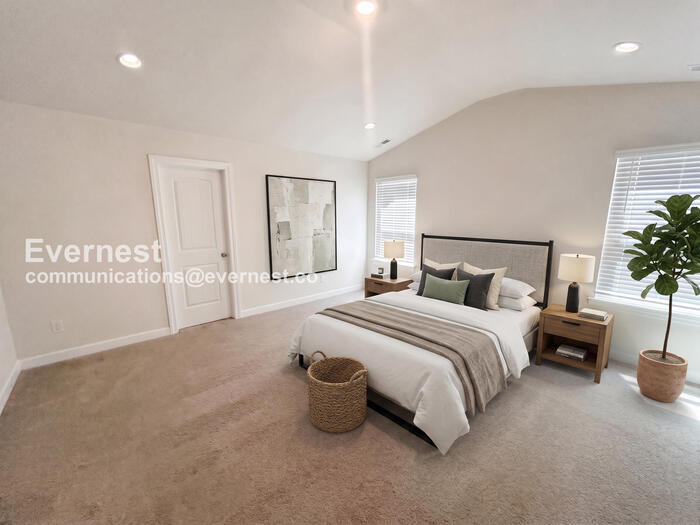 Building Photo - 2340 Valverde Wy