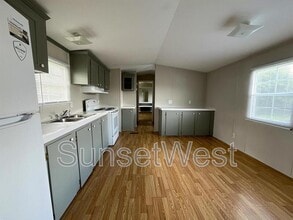 Building Photo - 4512 Rainbow Ln