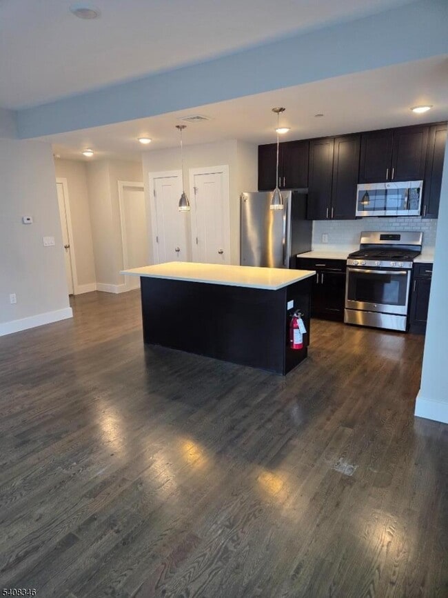 Building Photo - 59 Willet St