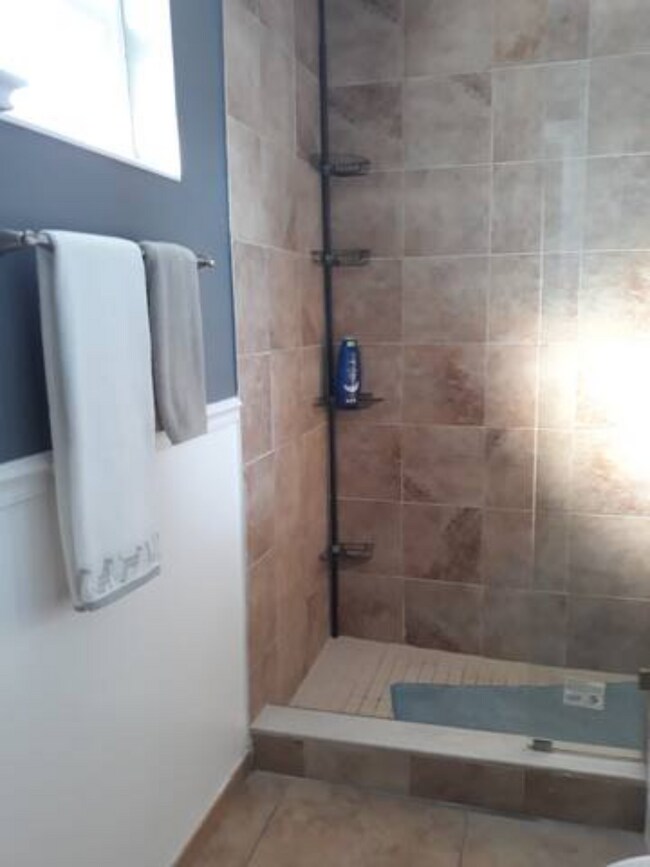 Side Bathroom (1/2) - 5604 1st Avenue Dr NW