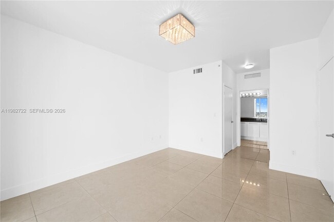 Building Photo - 90 SW 3rd St