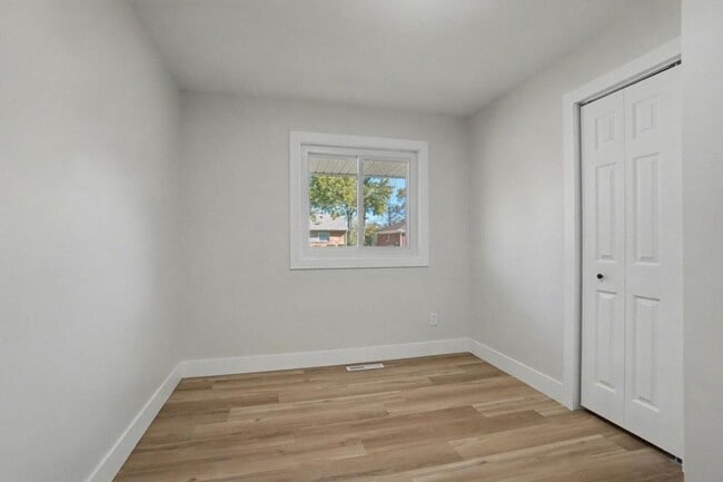 Building Photo - 83 Brookhaven Dr