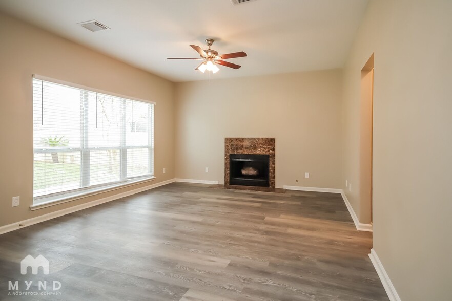Building Photo - 4334 Egret Dr