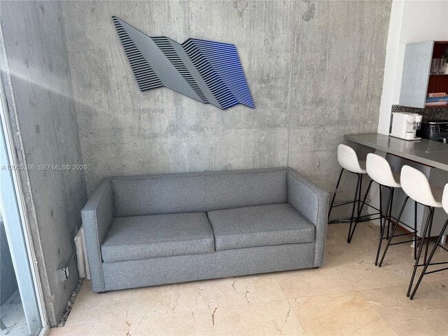 Building Photo - 690 SW 1st Ct