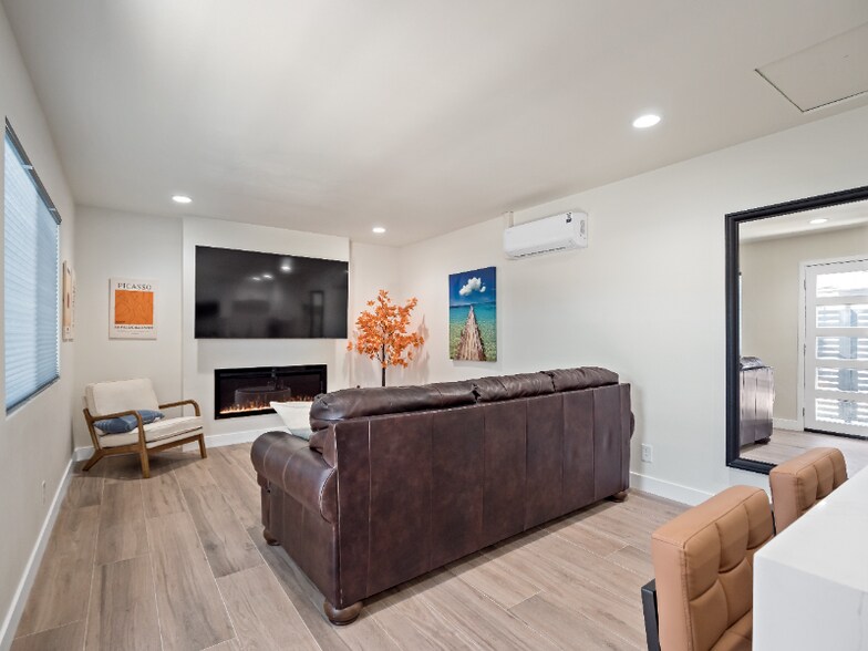 Building Photo - 608 Nottingham Dr