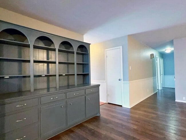 Building Photo - 306 S Wofford St