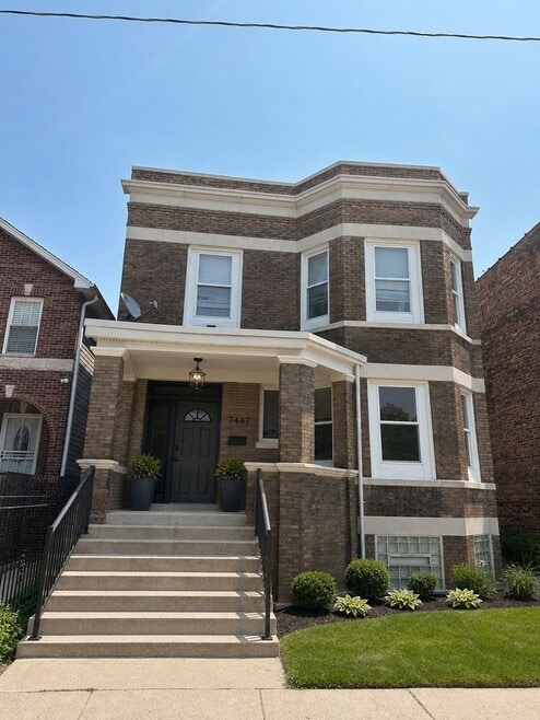 Building Photo - 7417 S Champlain Ave