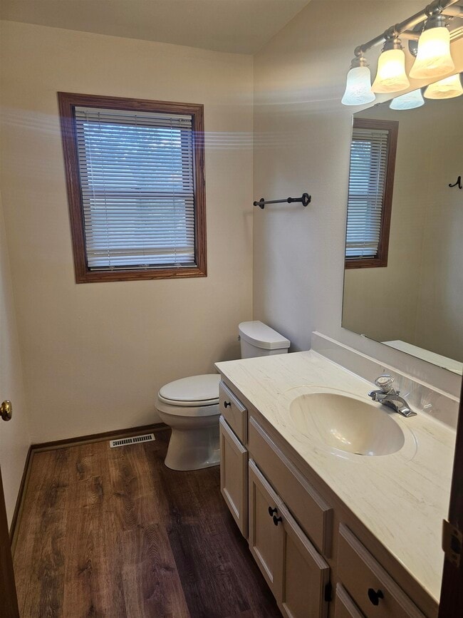 Building Photo - 7305 W Valley Ridge Dr
