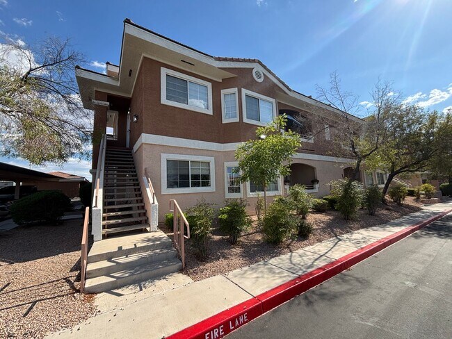 Building Photo - Beautiful 2Bed/2Bath Condo located in the ...