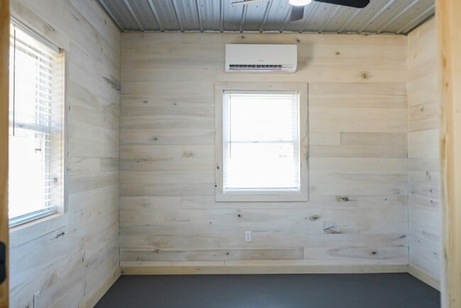 Building Photo - 64 Ted Gran Ln