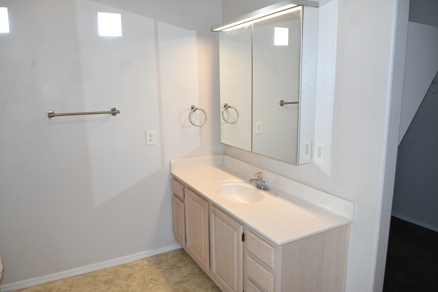Building Photo - 3221 N 37th St