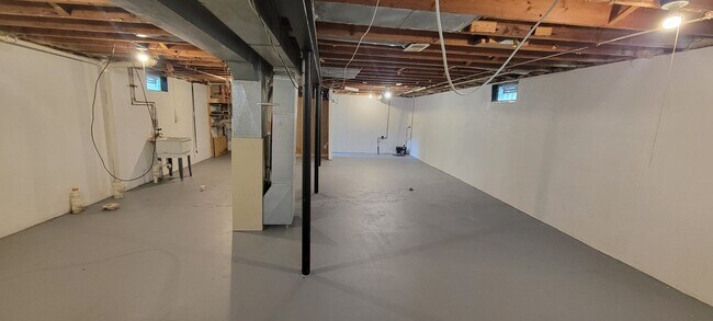 Building Photo - 21276 Abrahm St