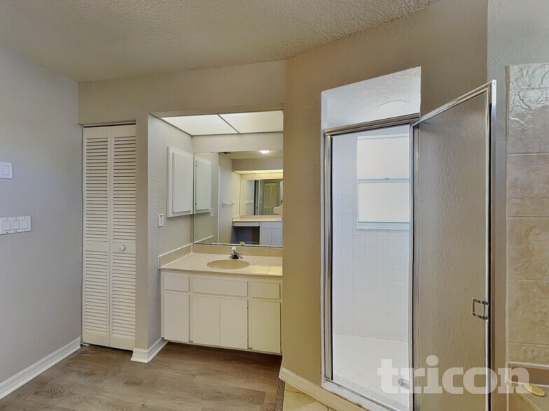 Building Photo - 26429 Asuncion Dr