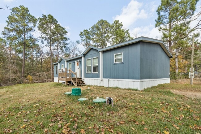 Building Photo - 146 Marina Dr