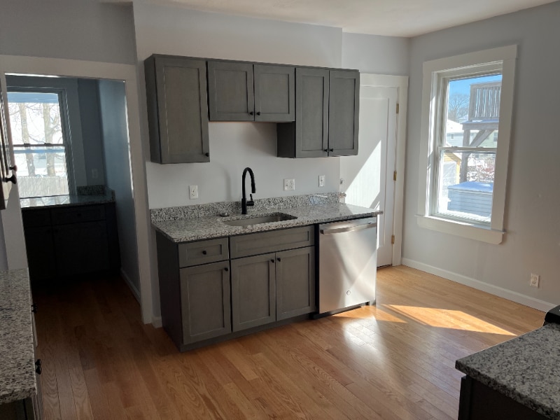 Building Photo - 24 Dunlap St